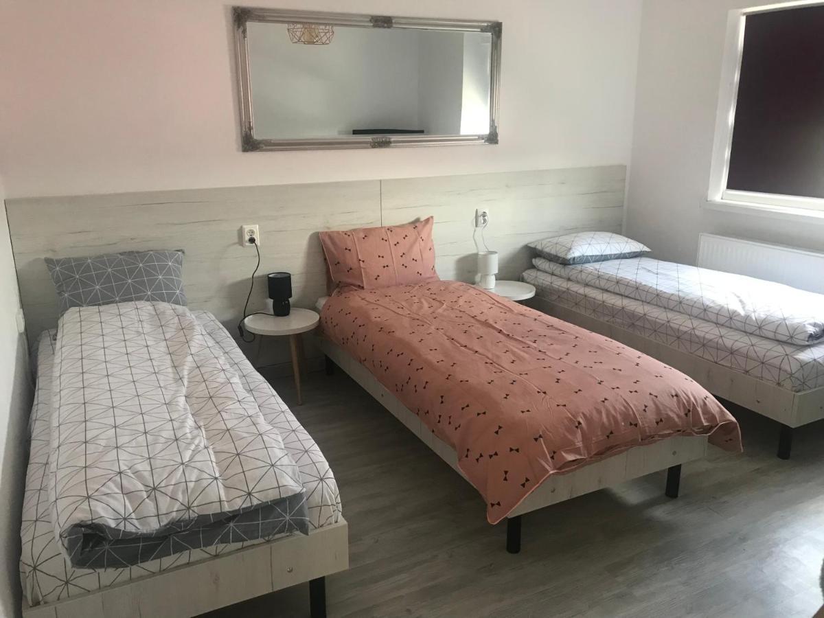 Casa Ryana Self Check-In Motel Gilău Exterior foto